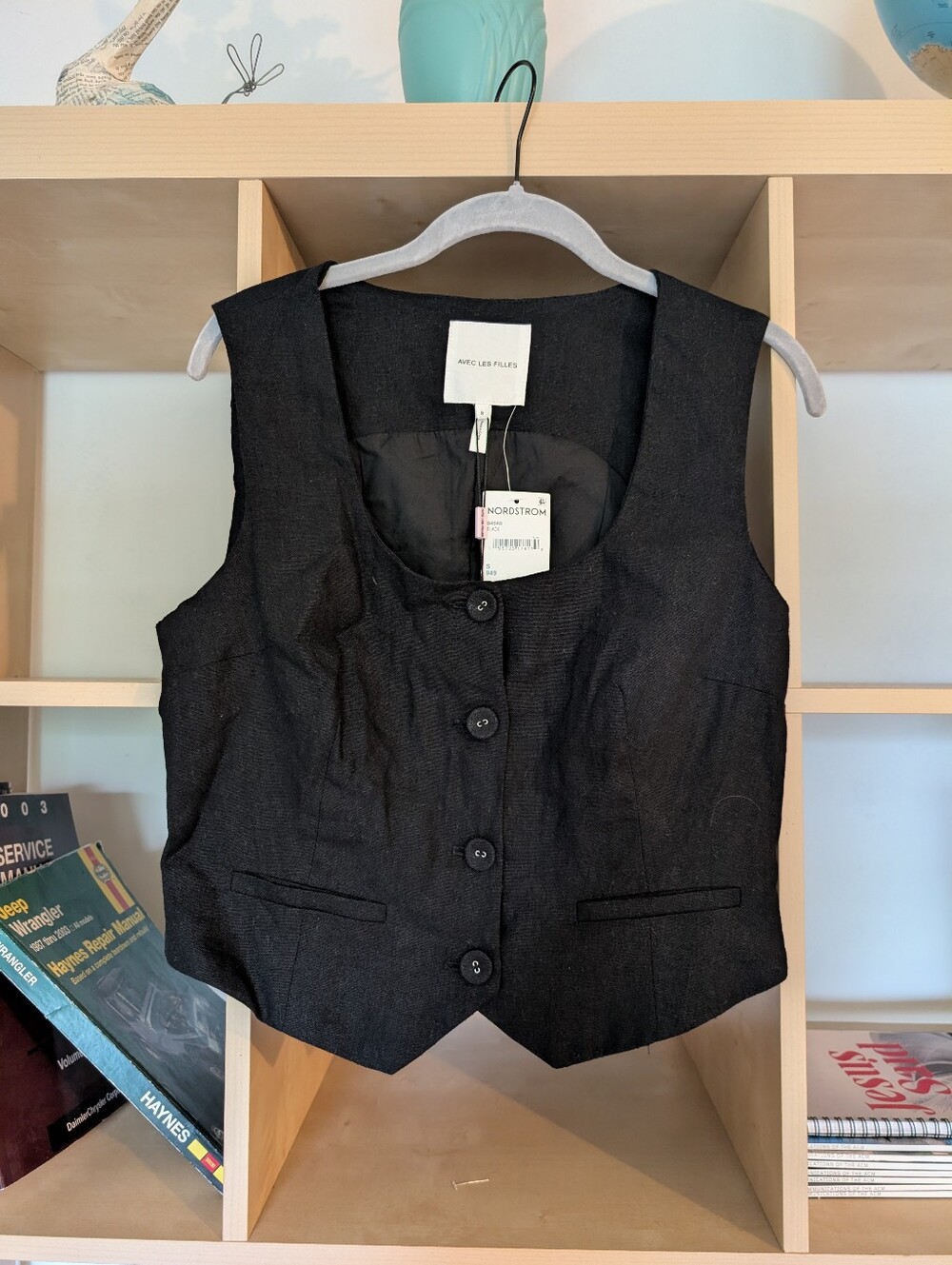 Nordstrom Black Button-Front Sleeveless Vest